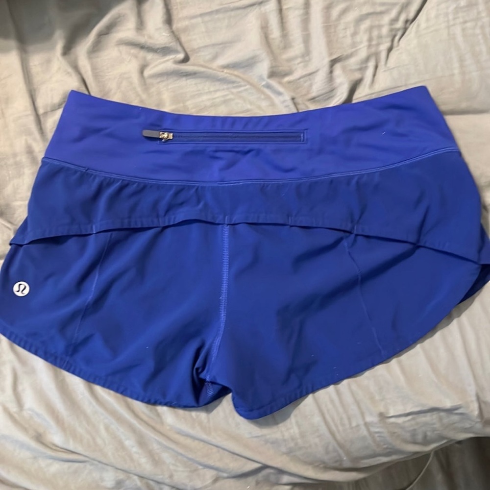 Size 4, 2.5 speed up lulu lemon shorts (low rise)